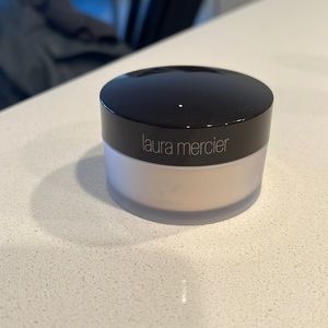 Laura mercier translucent setting powder